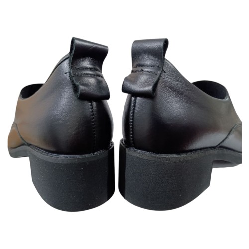 Туфлі жіночі шкіряні MADAM 5308 3K чорні