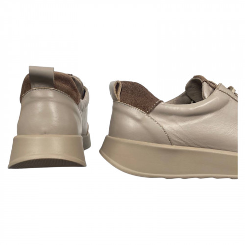 Кроссовки женские кожаные VENTAJA 56/1 бежевые капучино. 