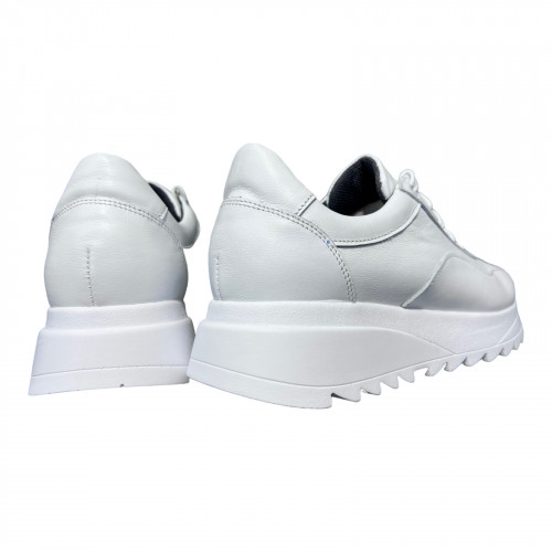 Кроссовки Женские кожаные LONYS 310 белый