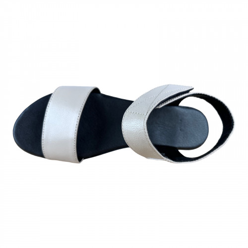 Босоножки Женские кожаные ASTRA 8/27 бежевый