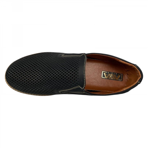 Лоферы мужские кожаные AVA 53 01 черные перфорация