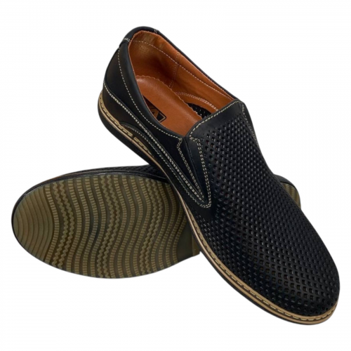 Лоферы мужские кожаные AVA 53 01 черные перфорация