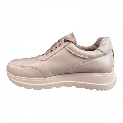 Кроссовки Женские кожаные BLESSO 125 лат.