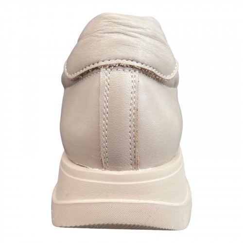 Кроссовки Женские кожаные BLESSO 125 лат.