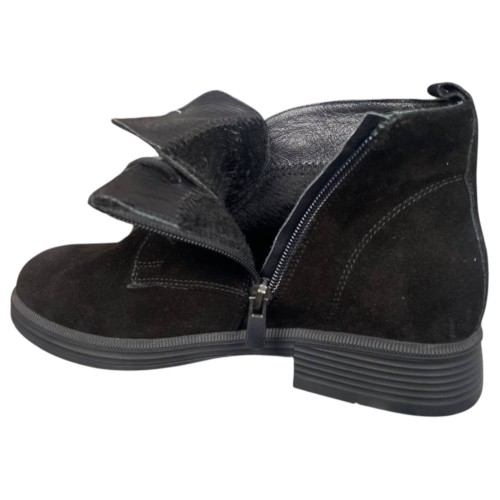 Ботинки женские замшевые ATO 1101 01 черные байки